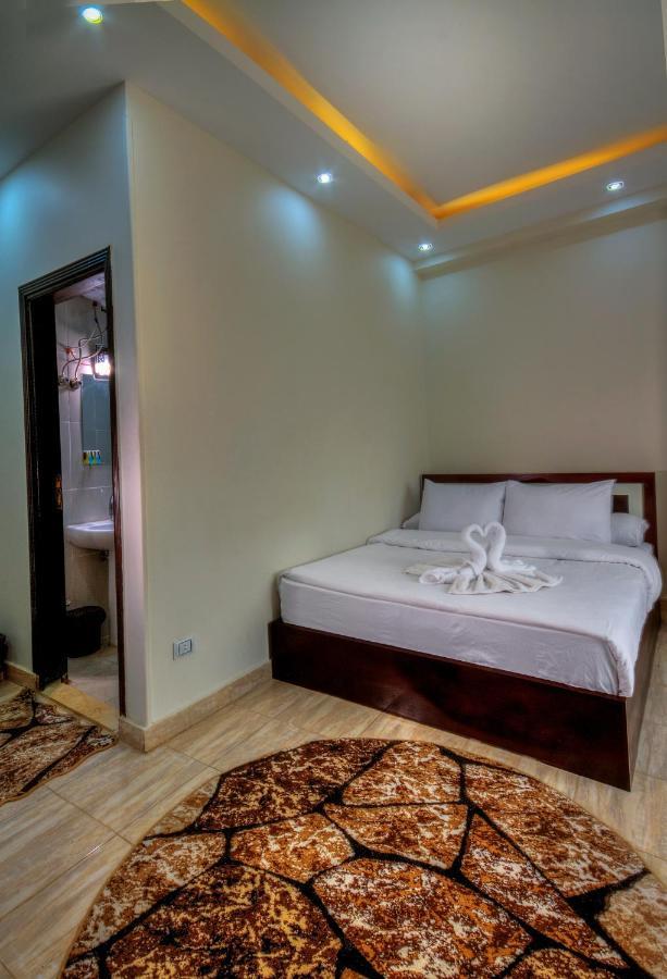 Tut Pyramids View Hotel Kafrat al Jabal Ngoại thất bức ảnh